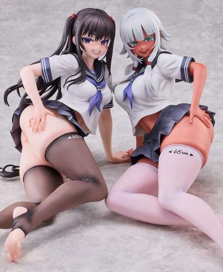 Raura Aiza & Iroha Shishikura (World Where the Thickness of a Girl's Thighs is Equal to Her Social Status) PVC-Statue 1/5 14cm Pure 