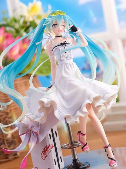 Hatsune Miku 2021 Vacation Style Version (Hatsune Miku) PVC-Statue 1/7 24cm Wonderful Works 