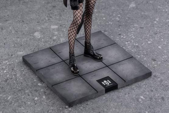 [B] Full Dress (A-Z:) PVC-Statue 1/7 25cm Myethos 