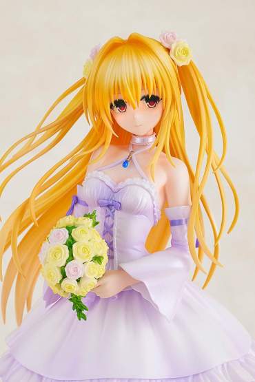 Golden Darkness Wedding Dress Version (To Love-Ru Darkness) PVC-Statue 1/7 23cm Kadokawa 