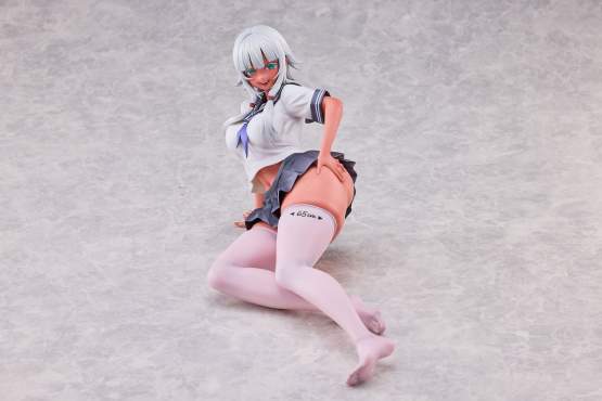 Raura Aiza (World Where the Thickness of a Girl's Thighs is Equal to Her Social Status) PVC-Statue 1/5 14cm Pure 