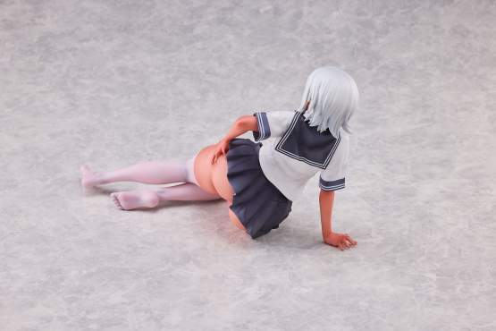 Raura Aiza (World Where the Thickness of a Girl's Thighs is Equal to Her Social Status) PVC-Statue 1/5 14cm Pure 