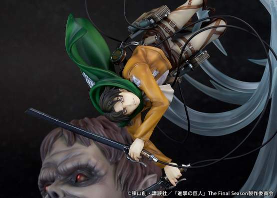 Levi vs Beast Titan Version (Attack on Titan) PVC-Statue 1/7 28cm Proof 