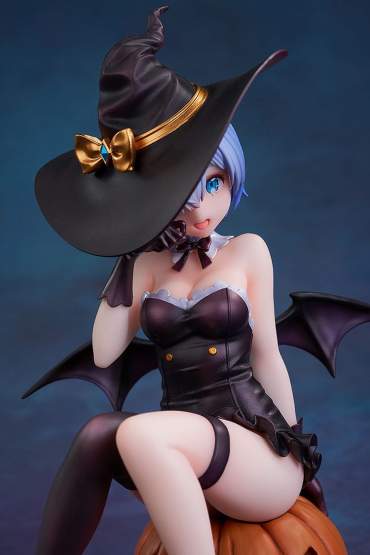 Rem: Phantom Night Wizard Version (Re:ZERO Starting Life in Another World) PVC-Statue 1/7 17cm Kadokawa 
