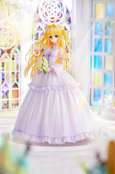 Golden Darkness Wedding Dress Version (To Love-Ru Darkness) PVC-Statue 1/7 23cm Kadokawa 